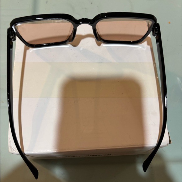 Black fashion sunglasses - Picture 3 of 3